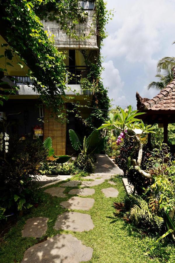 Vinayaka Ubud Hotel Exterior photo